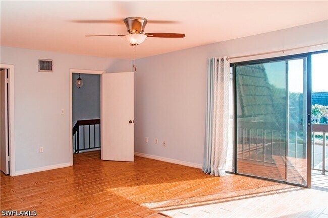 Building Photo - 148 Lake Point Ln