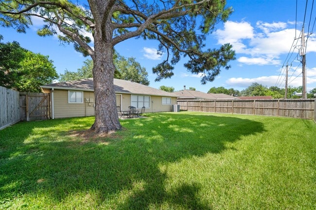 Building Photo - 9906 Rocky Hollow Rd