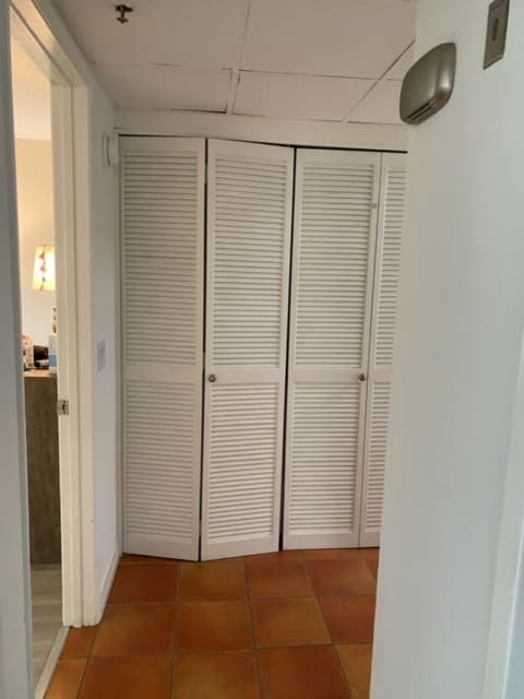 Building Photo - 5790 Friars Rd