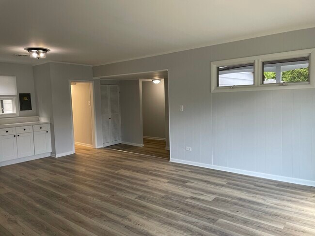 Building Photo - 1142 Broadmoor Pl