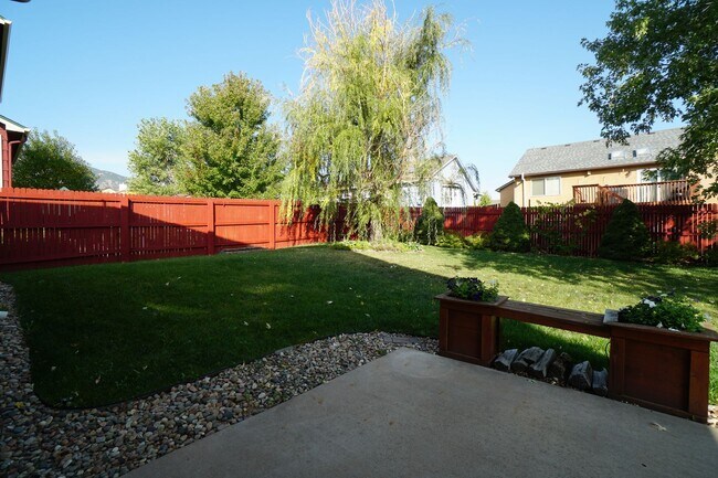 Building Photo - 1072 Scarlet Oak Dr