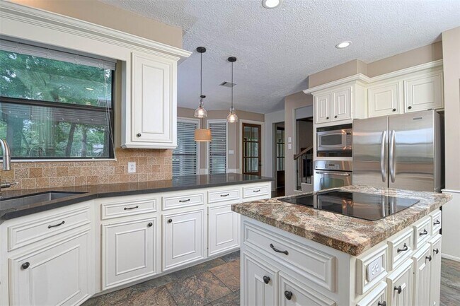 Building Photo - 41 Sweetleaf Ct