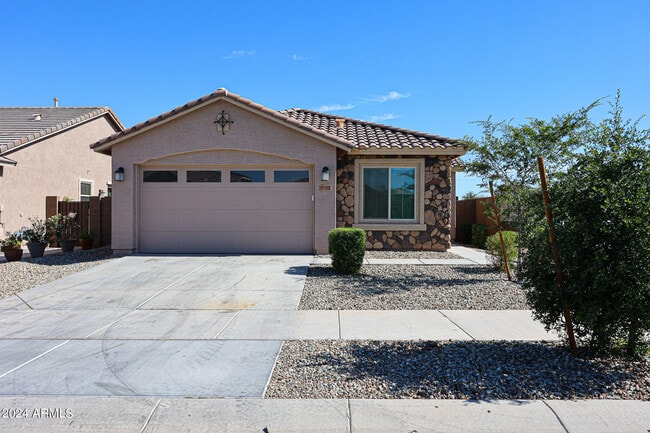 Building Photo - 16382 W Questa Dr