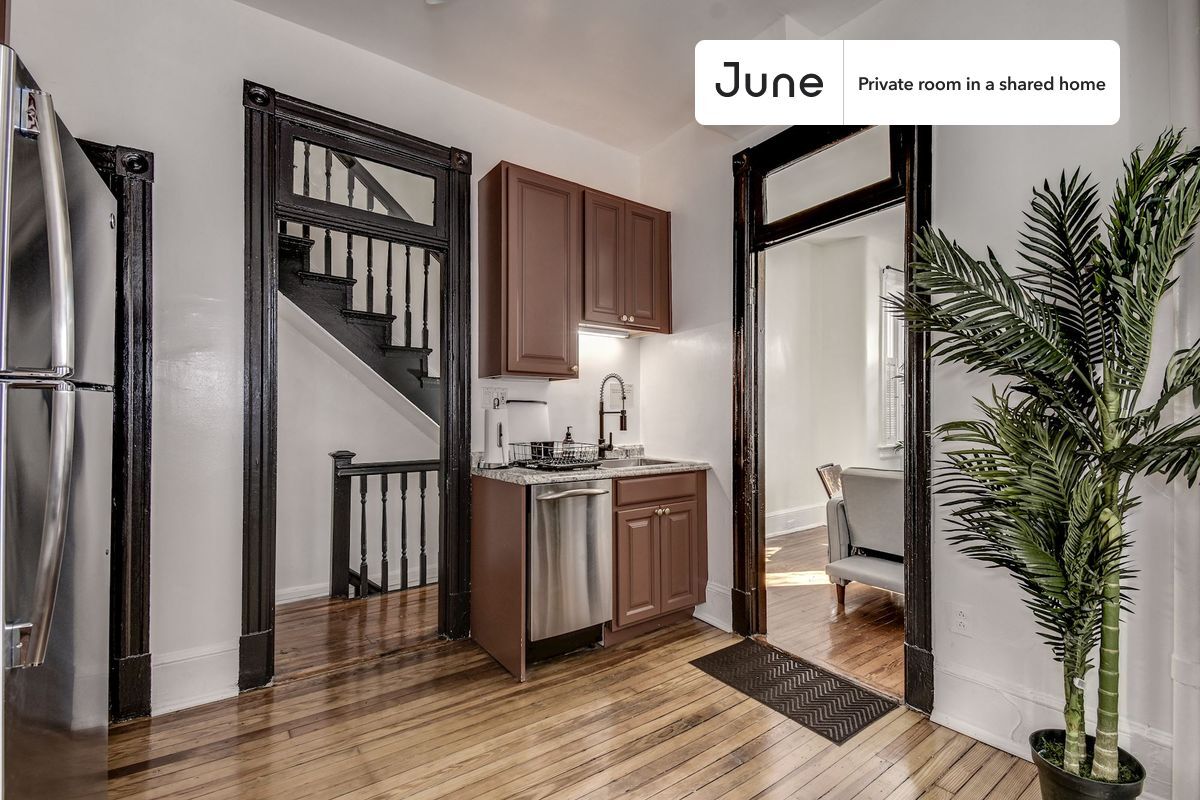 Building Photo - Room in Shared 3 bed/2 bath home in Capitol Hill