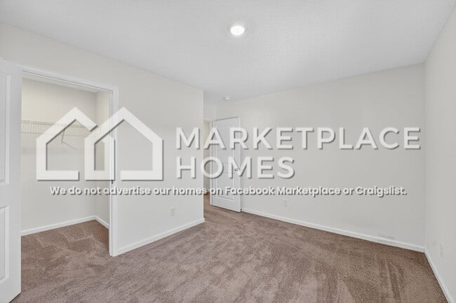 Building Photo - 305 Eclipse Ln