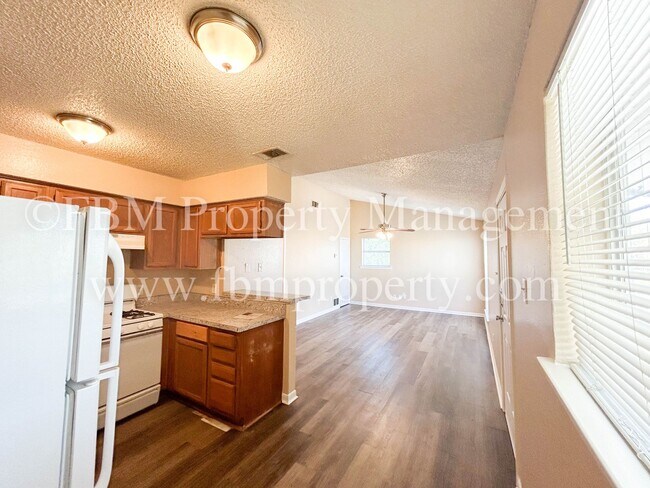 Building Photo - 608A Walter Stephenson - Charming 2 Bedroom, 1 Bathroom Apartment Home in Midlothian, TX!