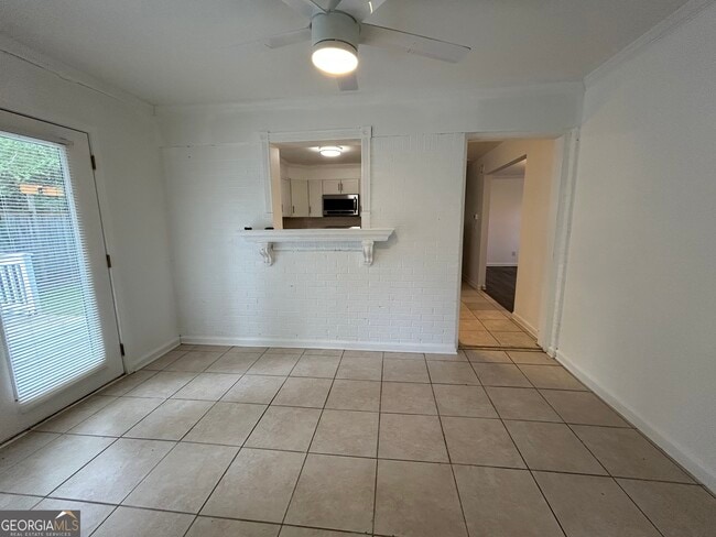 Building Photo - 5 Indianola Dr