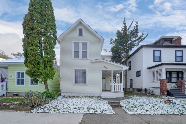 Building Photo - Charming Two-Bedroom, Two-Bath Home in Columbus’s South Side