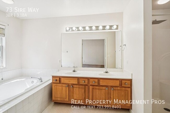 Building Photo - 73 Sire Way
