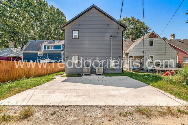 Building Photo - 728 Parkway Ave