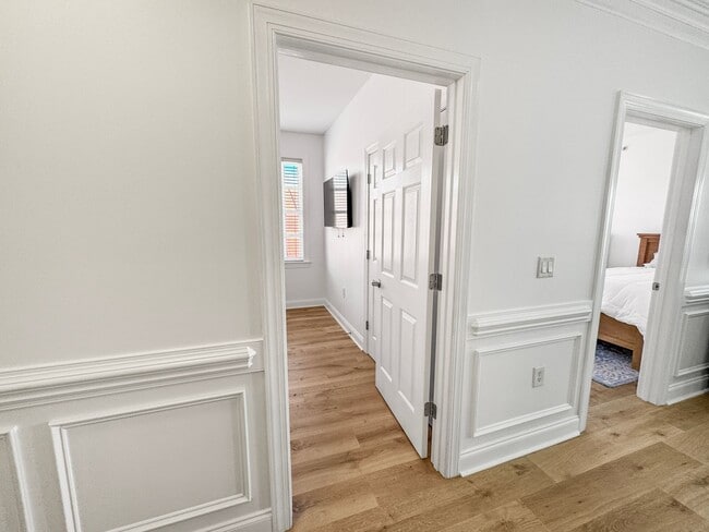 Building Photo - Fully Furnished Waterfront Elegance on Mai...