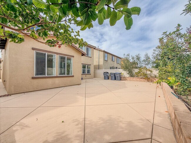 Building Photo - 529 Tiber River Way