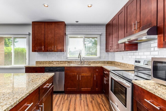 Building Photo - 4508 N 15th Ave