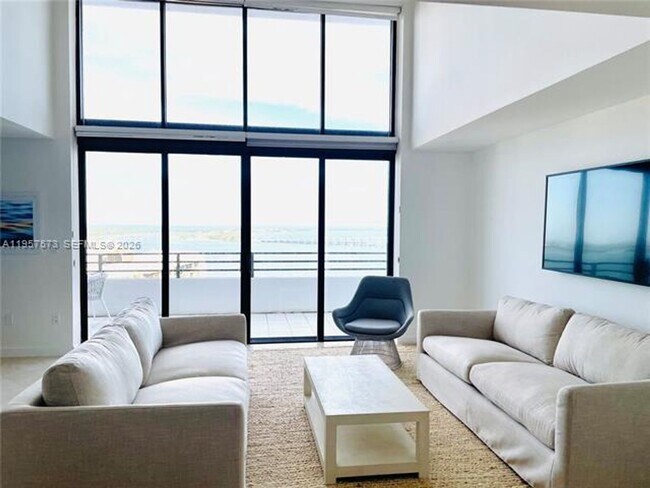 Building Photo - 151 SE 15th Rd