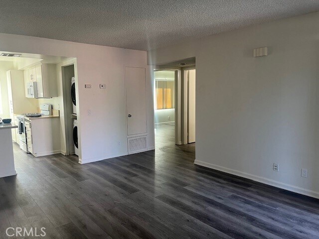 Building Photo - 44220 San Pablo Ave