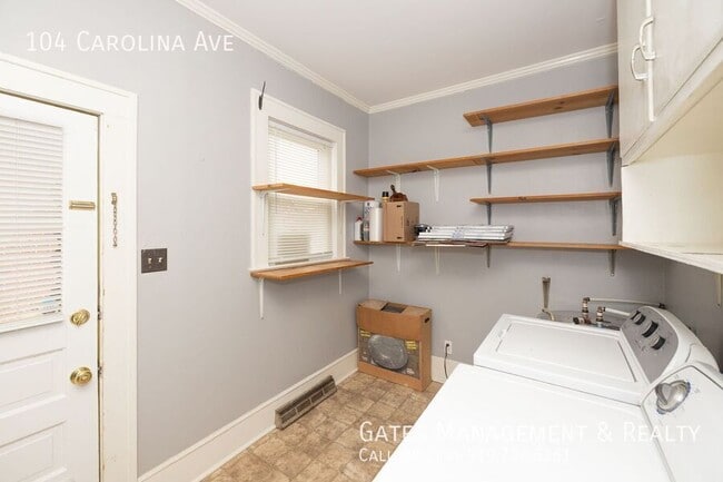 Building Photo - 104 Carolina Ave