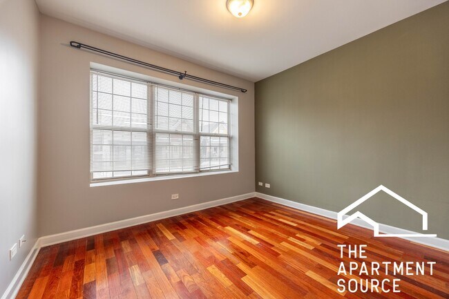 Building Photo - 2852 N Kedzie Ave