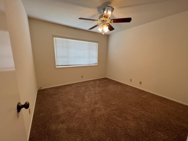 Building Photo - 1301 19th Ave