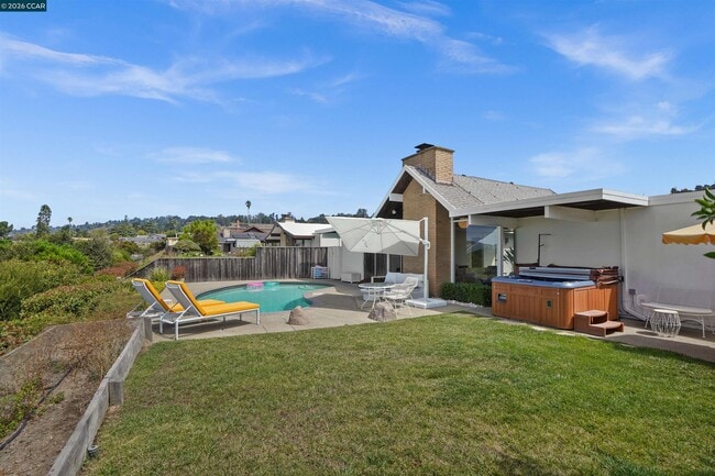Building Photo - 8021 Shay Dr