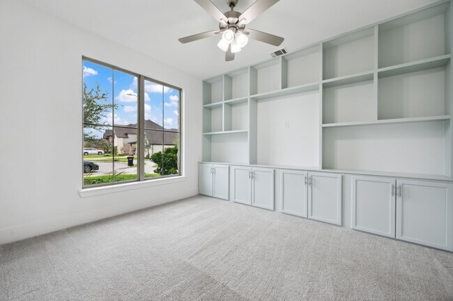 Building Photo - 863 Sarasota Shore Dr