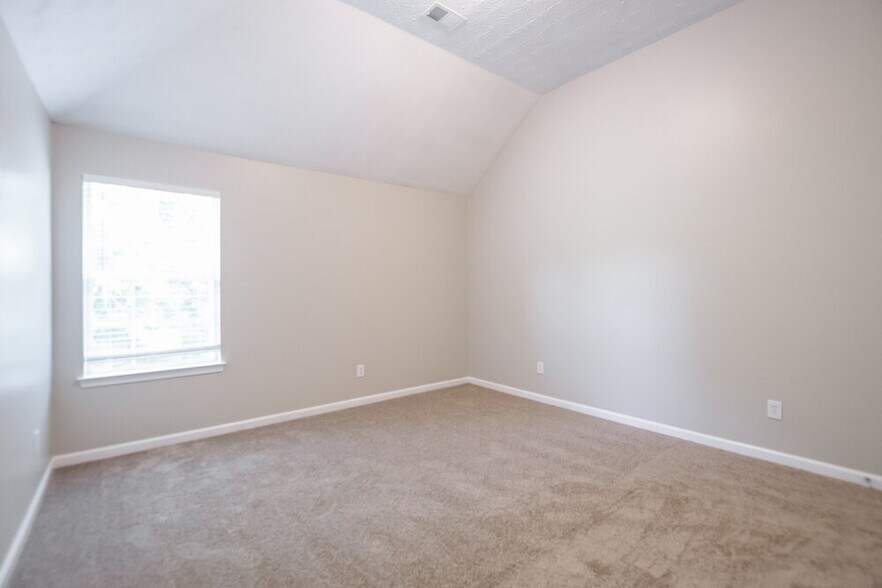 Building Photo - 11248 James Madison Dr