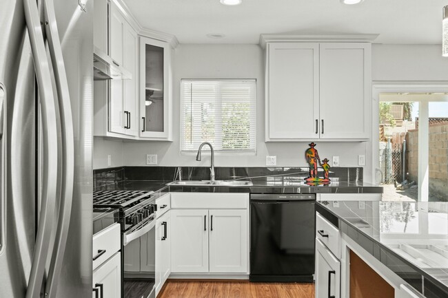 Building Photo - 51410 Avenida Villa