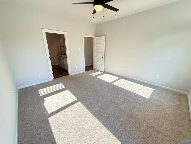 Building Photo - 16541 Aspen Ln