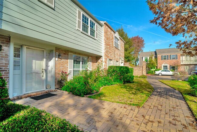 Building Photo - 5851 Doliver Dr