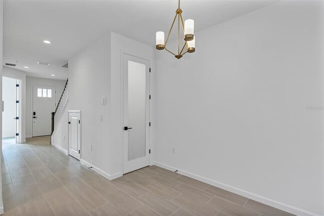 Building Photo - 1851 Pinecliff Dr