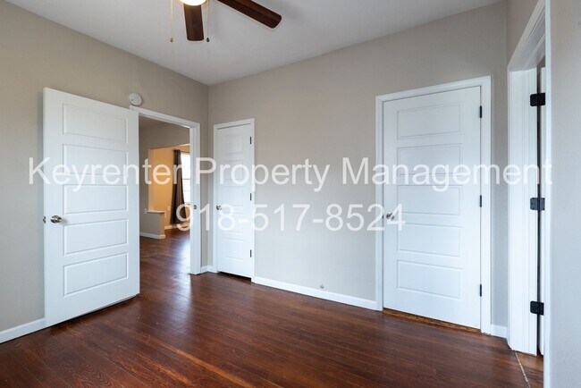 Building Photo - 1607 N Lewis Pl