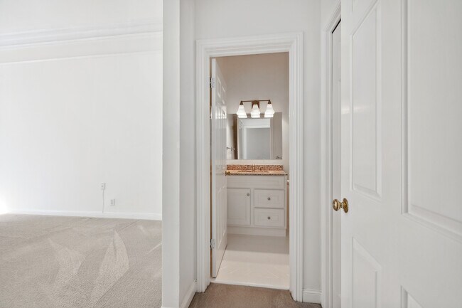 Building Photo - 1406 Post St