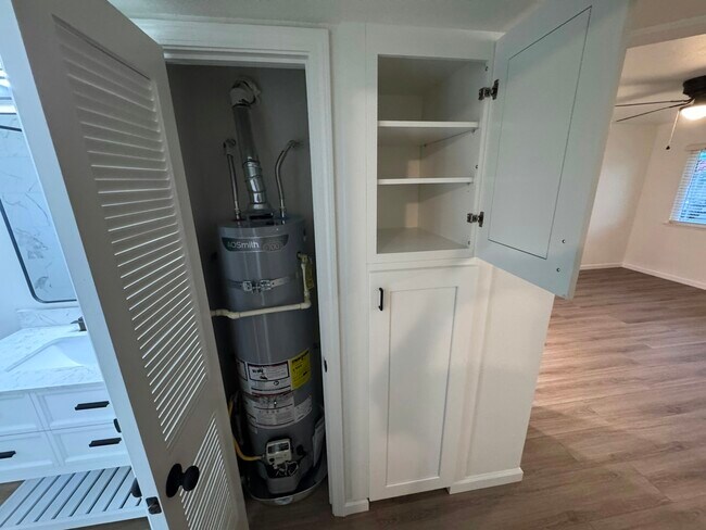 Building Photo - 2122 N Glenn Ave