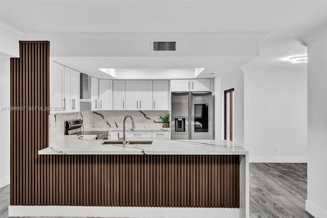 Building Photo - 17532 NW 61st Ct N