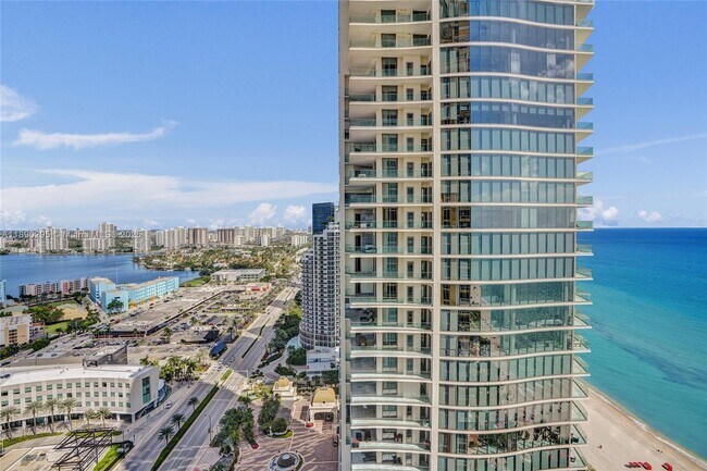 Building Photo - 17875 Collins Ave