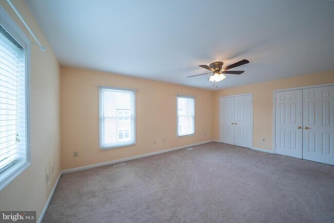 Building Photo - 10168 Turnberry Pl