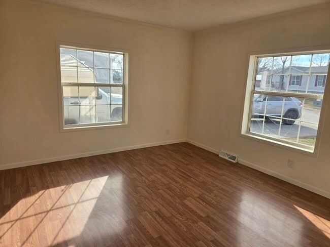 Building Photo - 18237 Loyalty Ln