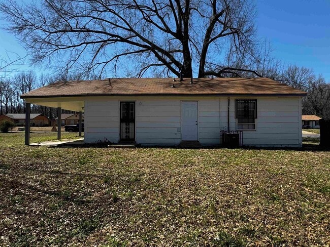 Building Photo - 4264 Double Tree St