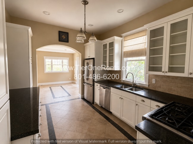 Building Photo - NO DEPOSIT option available for qualified renters