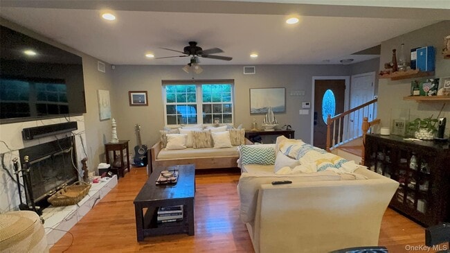 Building Photo - 30 Lewis Rd