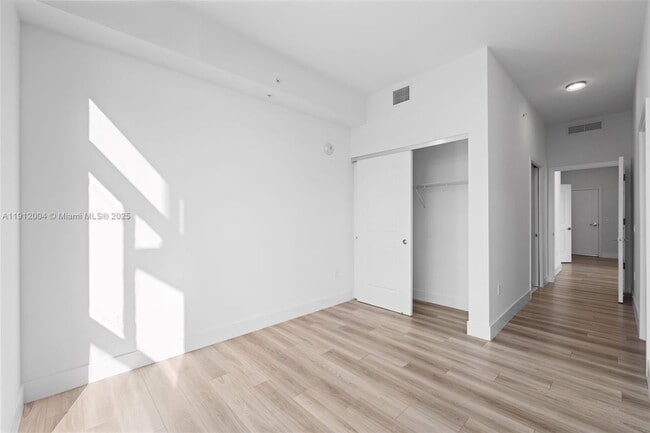 Building Photo - 101 Diplomat Pkwy