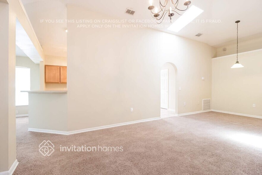 Building Photo - 839 Delfino Pl