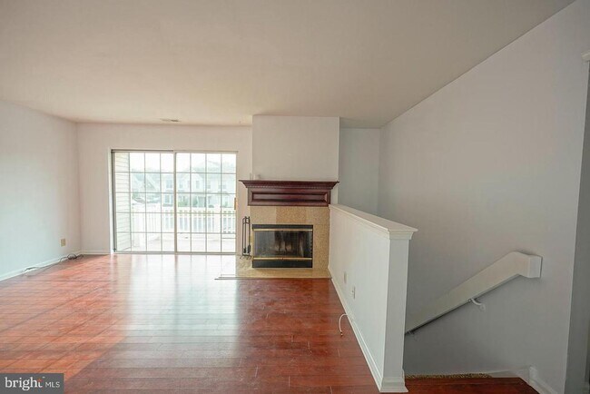 Building Photo - 3102B Limestone Way