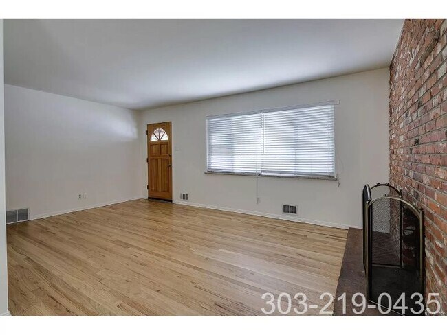 Building Photo - 2800 S Holly Plz