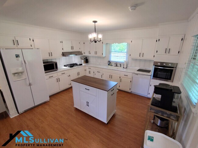 Building Photo - 101 W Roosevelt St