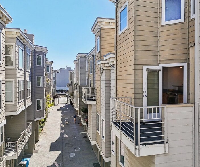 Building Photo - 28 Jennifer Pl