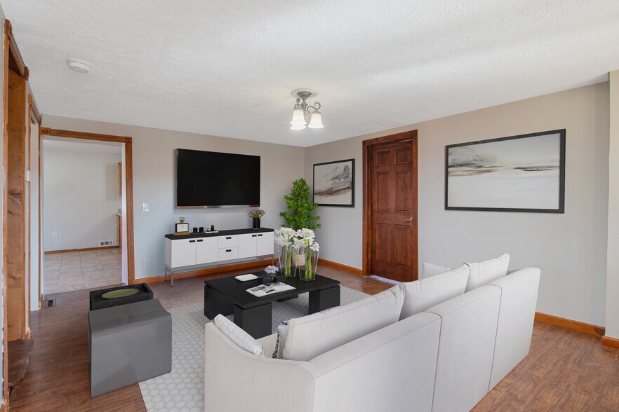 Building Photo - 6961 Collamer Rd