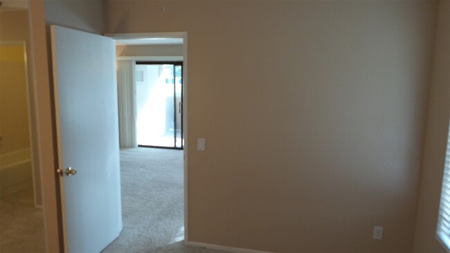 Building Photo - 8448 New Salem St