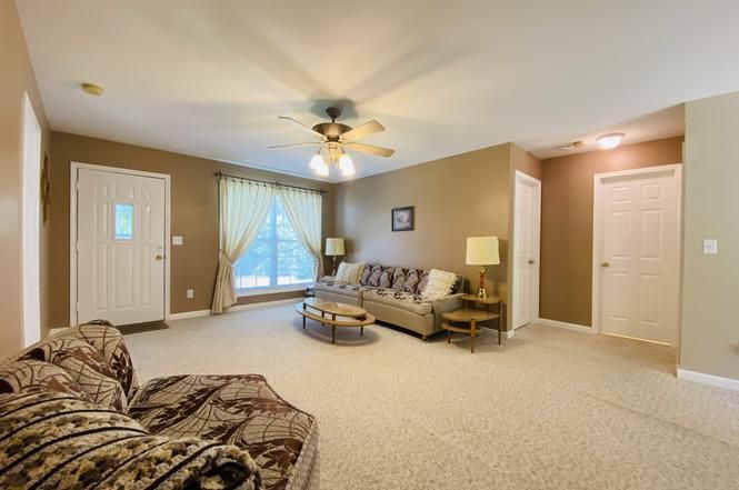 Building Photo - 828 Mulberry Dr
