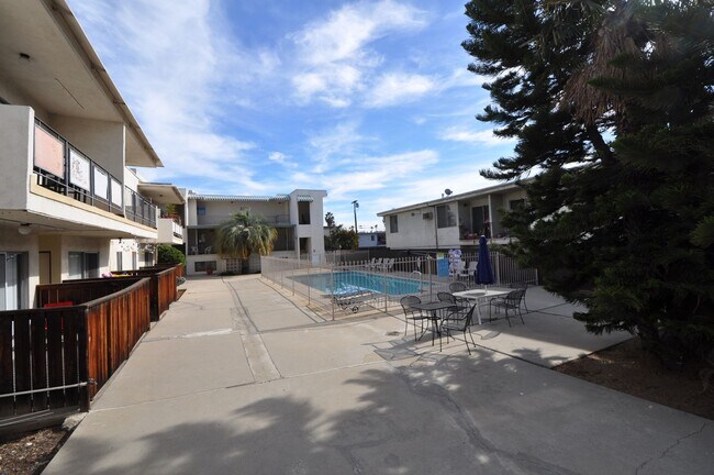 Building Photo - 5502 Corteen Pl