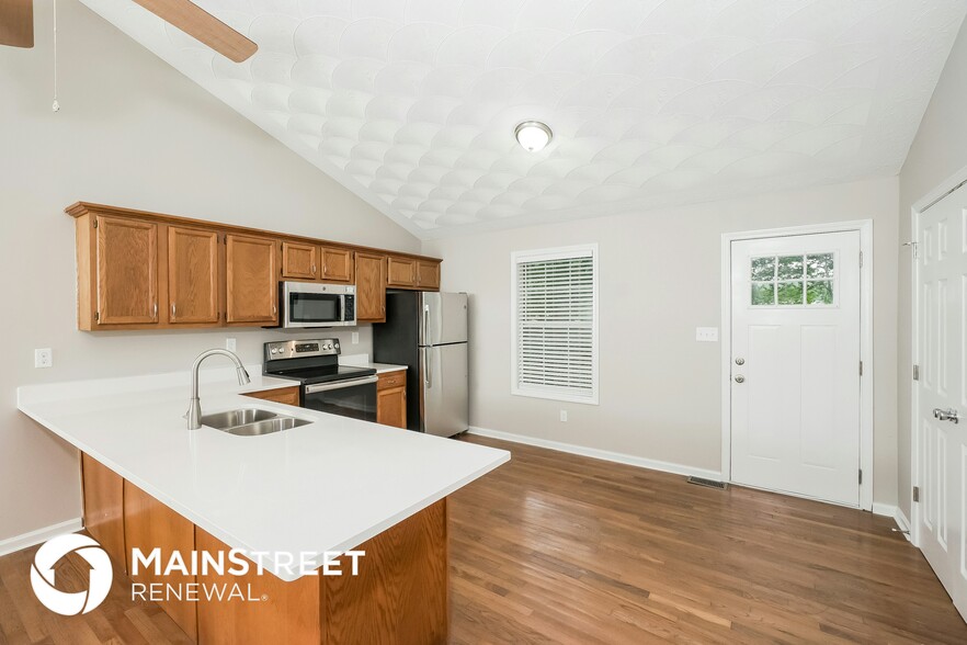 Building Photo - 806 Tin Dor Way